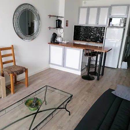 Cap Natu Port Ambonne *