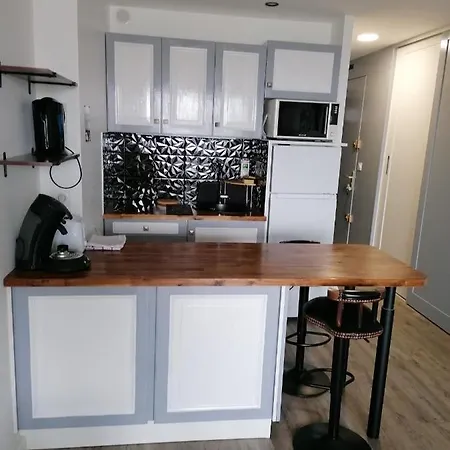 Cap Natu Port Ambonne *