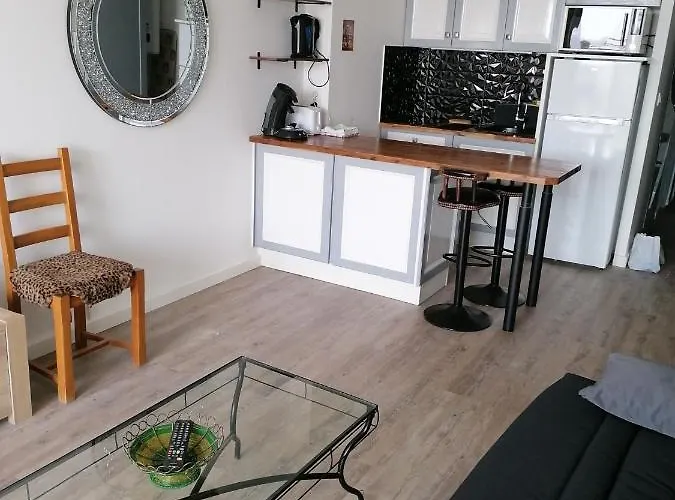 Cap Natu Port Ambonne *